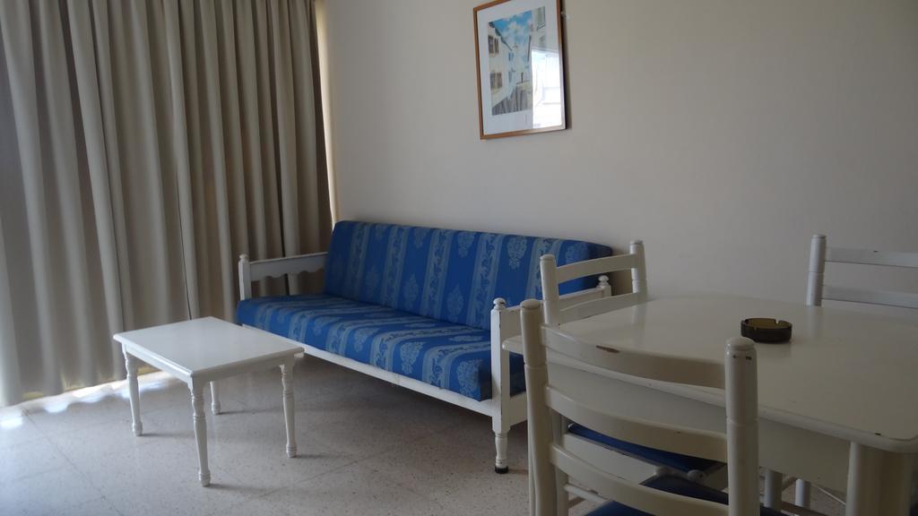 Klashiana Hotel Apartments Вороклини Экстерьер фото