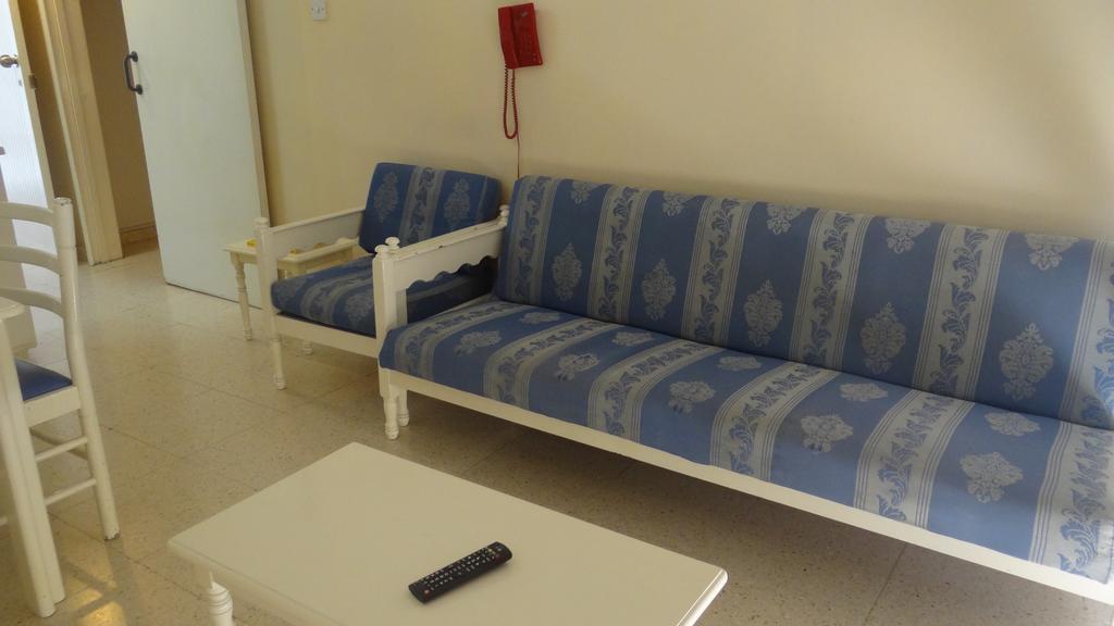 Klashiana Hotel Apartments Вороклини Экстерьер фото