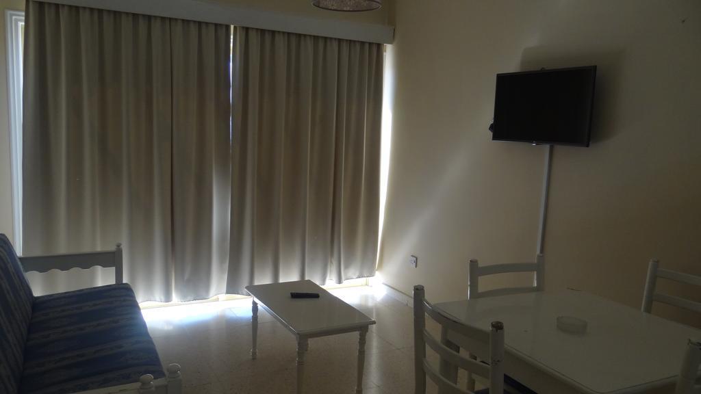 Klashiana Hotel Apartments Вороклини Экстерьер фото