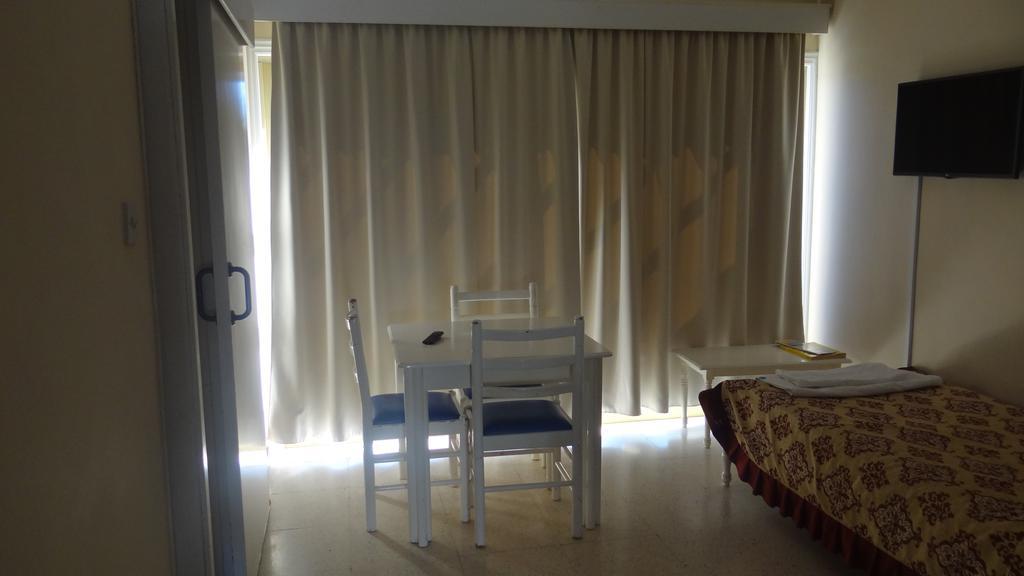 Klashiana Hotel Apartments Вороклини Экстерьер фото